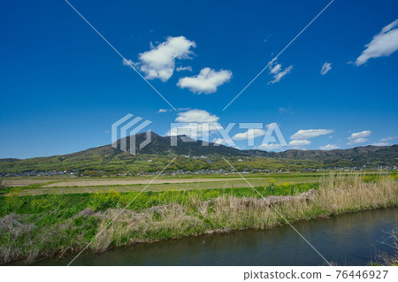 溪流和筑波山 溪流和筑波山 76446927