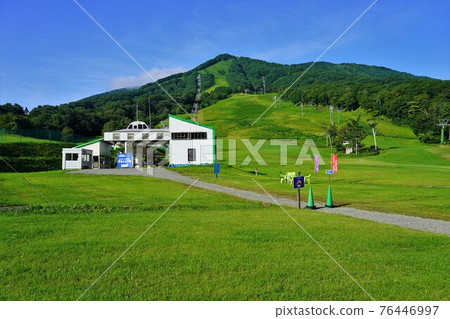 Madarao Kogen Ski Resort Meadow and Mt. Madarao 76446997
