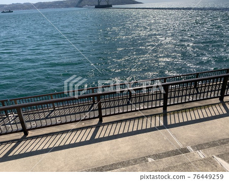 Great power! Akashi Kaikyo Bridge 76449259
