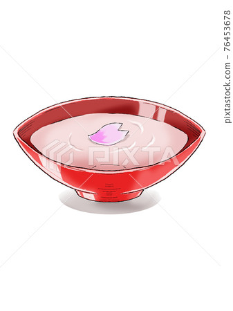 Sake with cherry blossom petals in a sake cup during cherry blossom viewing 76453678