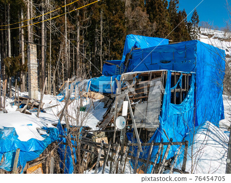 Ski resort pension under construction 76454705