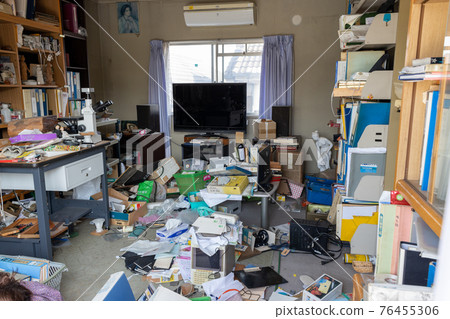 All-you-can-distribute room (remains collection / garbage mansion) 76455306