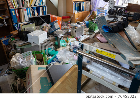 All-you-can-distribute room (remains collection / garbage mansion) 76455322