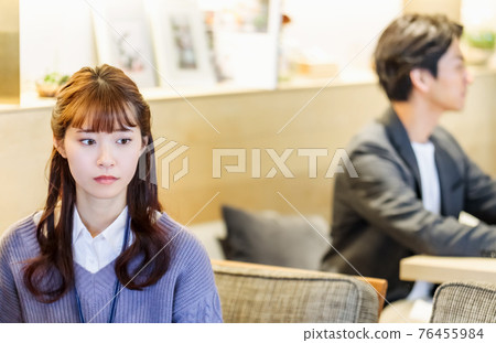 Business woman who works in a cafe 76455984