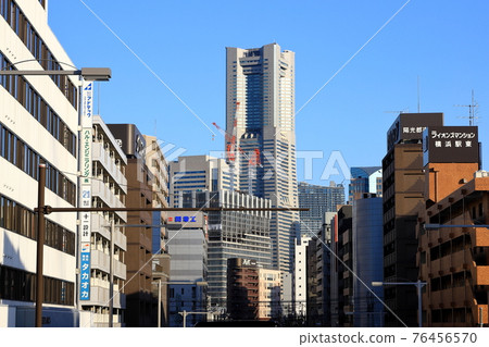 Cityscape around Yokohama Station from Hiranumabashi 76456570
