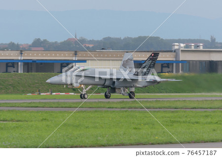 Swiss Air Force F / A-18C Hornet Takeoff 76457187
