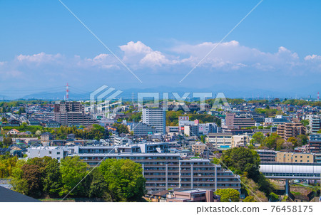 Yokohama cityscape of Japan overlooking the cityscape such as the direction of Azamino Station where the blue sky spreads 76458175