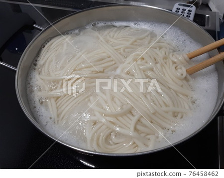 煮烏冬面 76458462