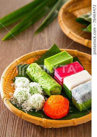 Malaysia popular assorted sweet dessert or simply known as kueh or kuih Malaysia popular assorted sweet dessert or simply known as kueh or kuih 76464472