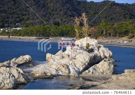 [Hayama Town, Kanagawa Prefecture] Akatorii on the Isshiki coast 76464611