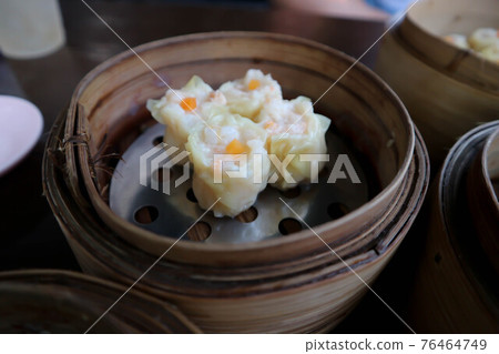 steamed shrimp ball , Chinese steamed dumpling or dim sum steamed shrimp ball , Chinese steamed dumpling or dim sum 76464749
