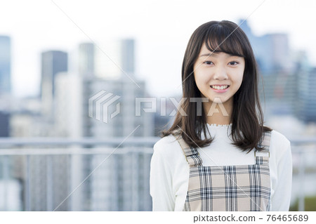 Junior high school high school girl youth student 76465689