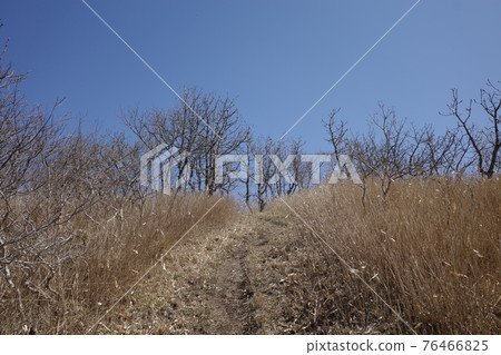 Beautiful scenery of Mt. Mihira in Maniwa City, Okayama Prefecture 76466825