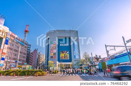 東京城市景觀看法在Takadanobaba駐地的在日本 東京城市景觀看法在Takadanobaba駐地的在日本 76468292