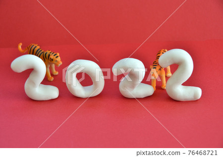 2022年紅底賀年卡素材，虎年 76468721