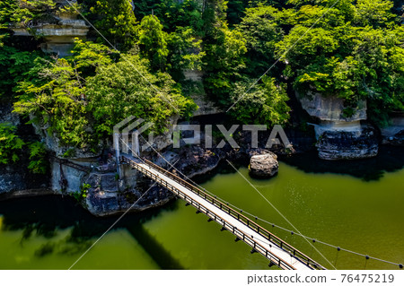 Summer strange rock scenery of the tower in Minamiaizu-gun, Fukushima Prefecture Summer strange rock scenery of the tower in Minamiaizu-gun, Fukushima Prefecture 76475219