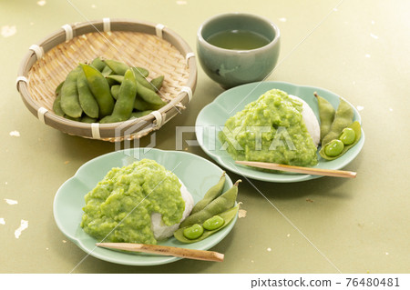 綠色日本紙毛豆茶尊達麻糬 綠色日本紙毛豆茶尊達麻糬 76480481
