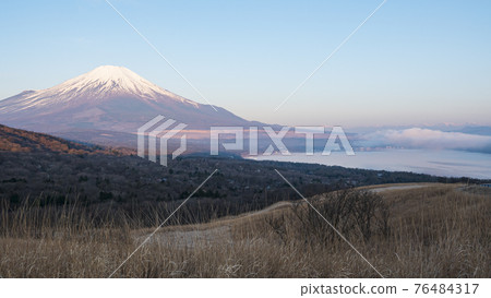 Mt. Fuji seen from the panoramic stand in Yamanakako Village, Yamanashi Prefecture Mt. Fuji seen from the panoramic stand in Yamanakako Village, Yamanashi Prefecture 76484317