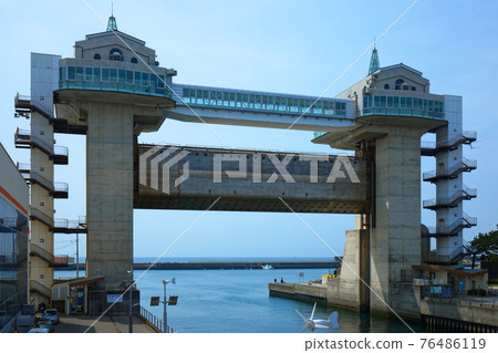 Numazu Port Large Observatory Water Gate "Byuo" and Surrounding Landscape 76486119