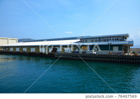 Numazu Port and Fish Market 76487569
