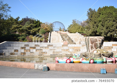舊星浦(星海公園)人工池塘和樓梯(中國大連) 舊星浦(星海公園)人工池塘和樓梯(中國大連) 76493070