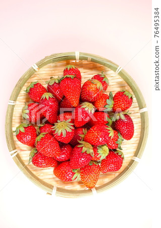 Strawberry, strawberry, strawberry, strawberry 76495384