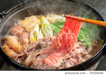 Suki-yaki cooking scene where steam rises Suki-yaki cooking scene where steam rises 76500886