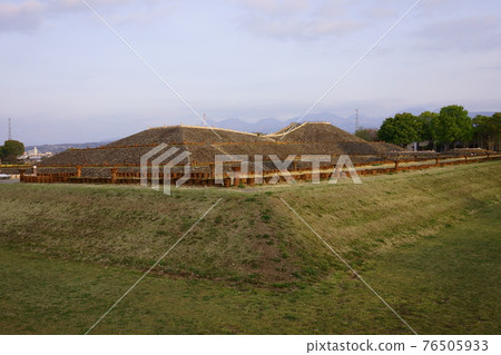 古代浪漫的保田八幡塚古墳 古代浪漫的保田八幡塚古墳 76505933