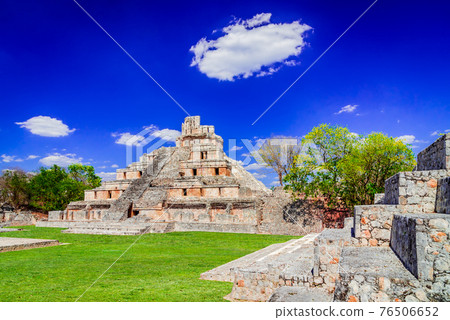 Edzna, Mexico - Maya ruins in Yucatan Peninsula Edzna, Mexico - Maya ruins in Yucatan Peninsula 76506652