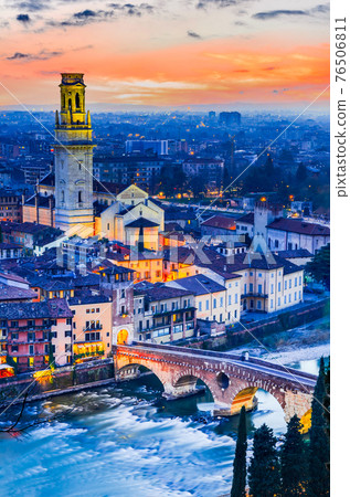 Verona, Italy - Ponte Pietra twilight Verona, Italy - Ponte Pietra twilight 76506811