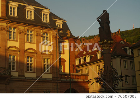Hercules statue and Schloss, Heidelberg 76507005