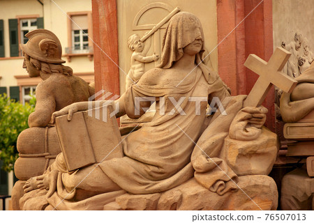 Goddies of Statue of Minerva on the Old Bridge in Heidelberg, Germany 76507013