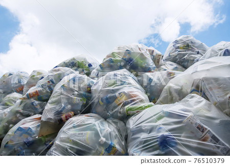 Garbage disposal area, garbage bags, plastic bottle garbage, garbage disposal, garbage collection, recyclable garbage, image material Garbage disposal area, garbage bags, plastic bottle garbage, garbage disposal, garbage collection, recyclable garbage, image material 76510379