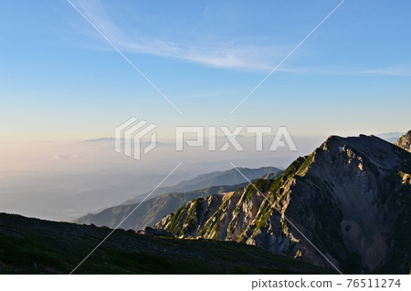 黎明時的白馬山，村辦的白馬山。 76511274