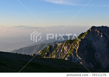 黎明時的白馬山，村辦的白馬山。 76511276