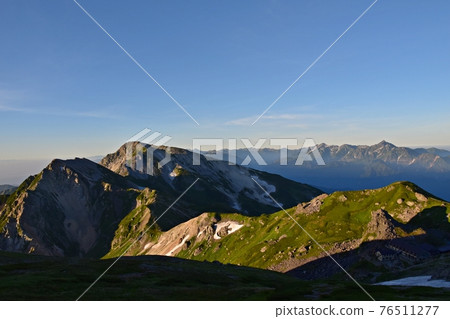 黎明時分的白馬山，村辦的白馬山。 76511277