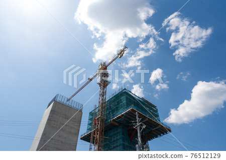 Shin-Meishin Expressway under construction in Ujitawara-cho, Tsuzuki-gun, Kyoto Prefecture 76512129
