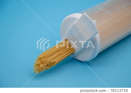 Spaghetti in a pasta case Spaghetti in a pasta case 76513730