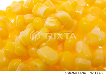 canned corn isolated 76514372