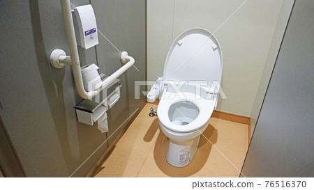 Scenery with a toilet <02> (Western style toilet with handrails) 76516370