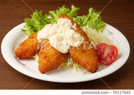 Fried white fish Fried white fish 76517685