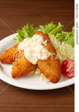 Fried white fish 76517686
