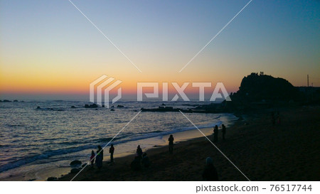 Beautiful Asahi seen from Ashikajima Beach in Choshi City, Chiba Prefecture 76517744