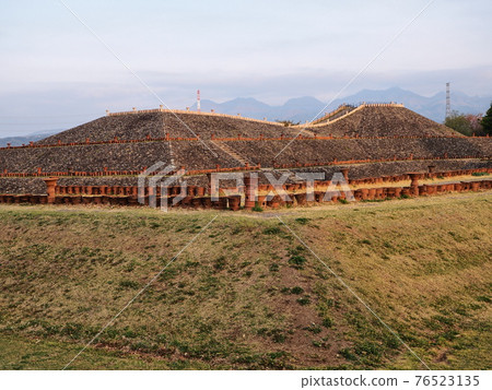 古代浪漫的保田八幡塚古墳 古代浪漫的保田八幡塚古墳 76523135