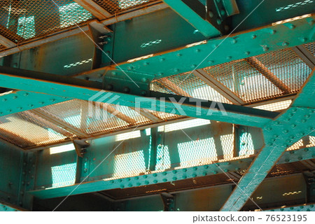 Iron bridge 76523195