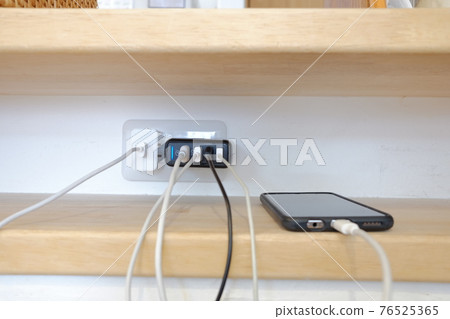 利基插座充電空間 利基插座充電空間 76525365