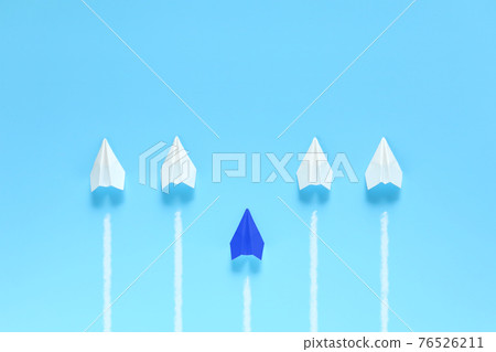 Paper plane delayed by one aircraft 1 Paper plane delayed by one aircraft 1 76526211