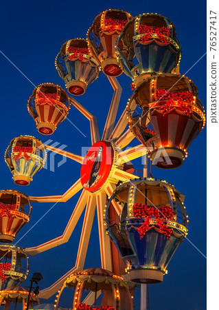 Ferris wheel Ferris wheel 76527417