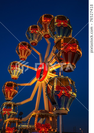 Ferris wheel Ferris wheel 76527418