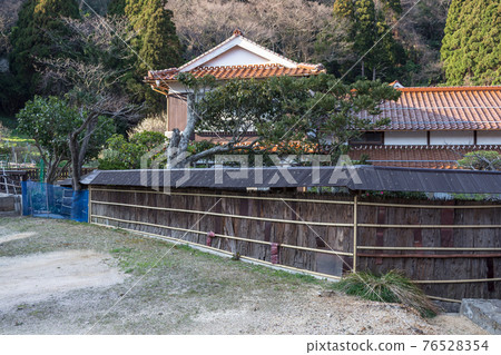 Japanese traditional architecture, bark fence, Sanin Shimane Prefecture, Matsue City Japanese traditional architecture, bark fence, Sanin Shimane Prefecture, Matsue City 76528354